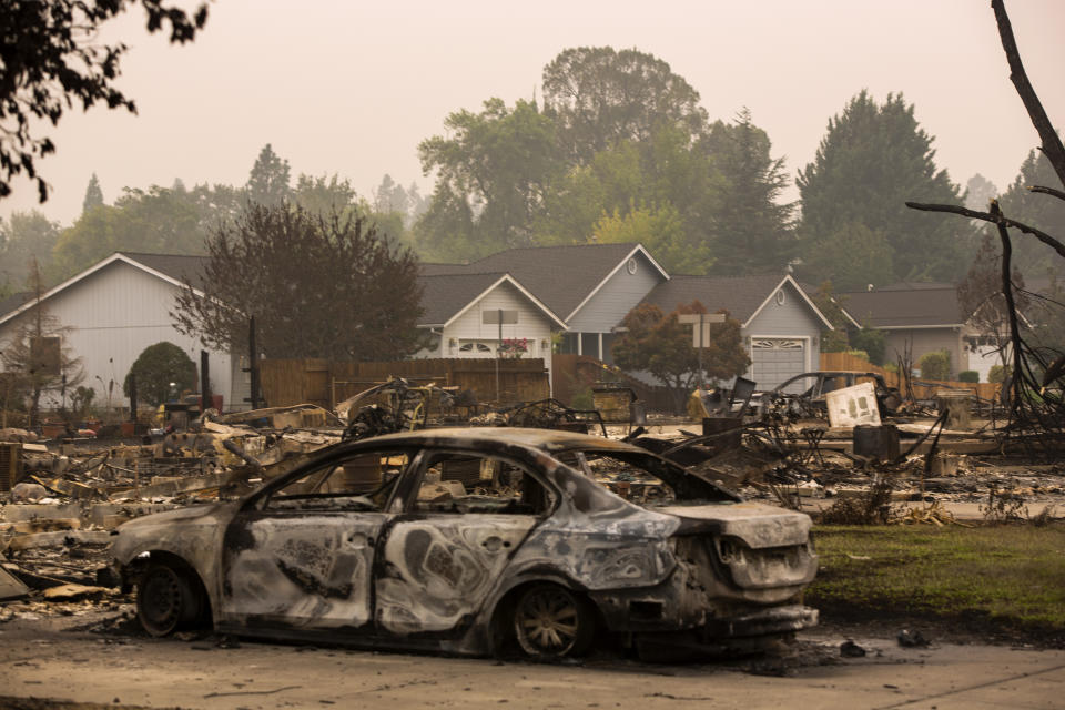 Daños por incendios forestales en el complejo habitacional Arbor Wood Park Estates, en Phoenix, Oregon, el 14 de septiembre de 2020. (Alisha Jucevic/The New York Times)