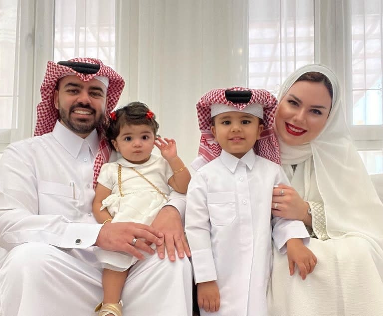 Gibran y su familia nos recibe en su casa de Doha, Qatar.