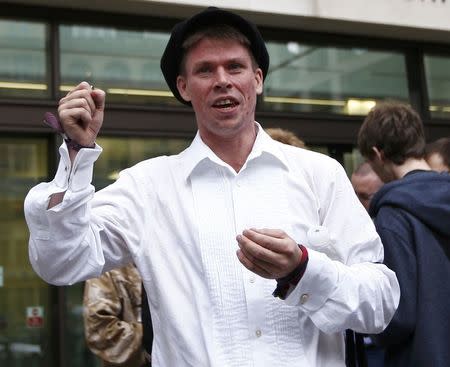 Lauri Love reacts as he leaves after attending his extradition hearing at Westminster Magistrates' Court in London, Britain September 16, 2016. REUTERS/Peter Nicholls