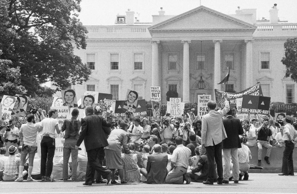 1987 — March on Washington for Lesbian and Gay Rights