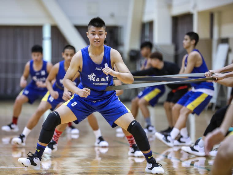 「UA國中菁英籃球訓練營」以UA Training for Basketball科學化訓練，幫助JHBL球員突破自我、變得更強！大會提供