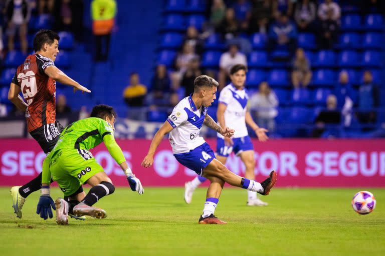 Gianluca Prestianni, el juvenil de 17 años de Vélez; delantero veloz y gambeteador