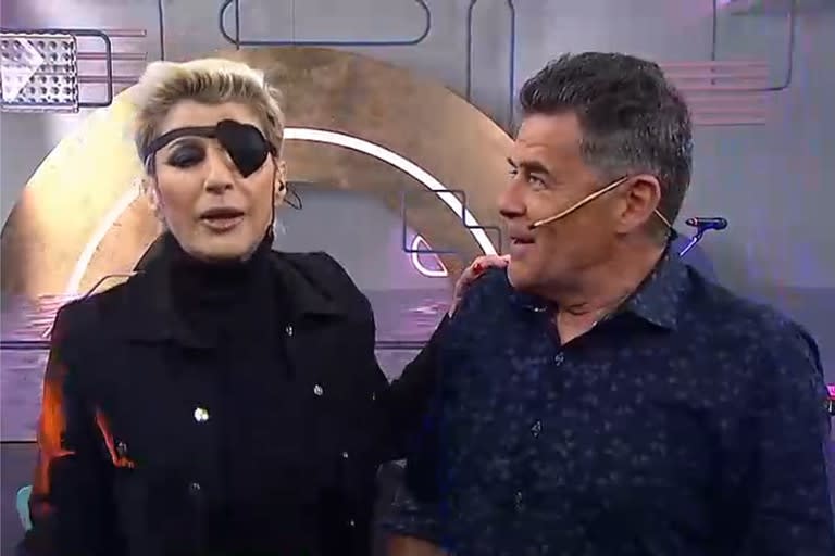 Carolina Papaleo apareció en Vivo para vos con un parche en el ojo y contó su drama