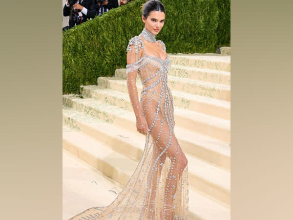 Kendall Jenner’s Met Gala 2021 Red Carpet Elegance