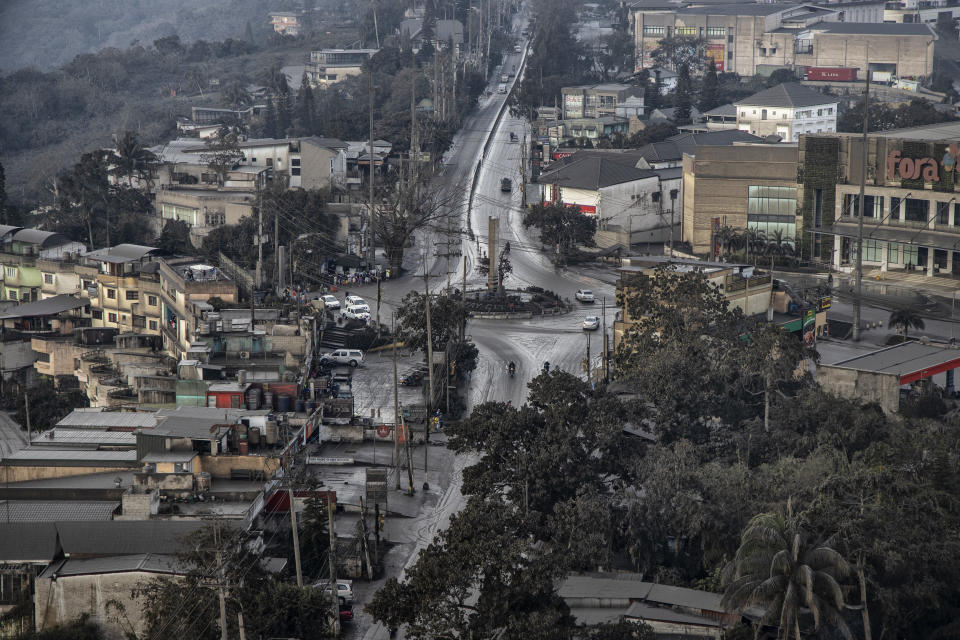 TAGAYTAY, PHILIPPINES - JANUARY 13: Volcanic ash from Taal Volcano's eruption covers roads and rooftops on January 13, 2020 in Tagaytay city, Cavite province, Philippines. The Philippine Institute of of Volcanology and Seismology raised the alert level to four out of five, warning that a hazardous eruption could take place anytime, as Manila's international airport suspended flights and authorities began evacuating tens of thousands of people from the area. (Photo by Ezra Acayan/Getty Images)