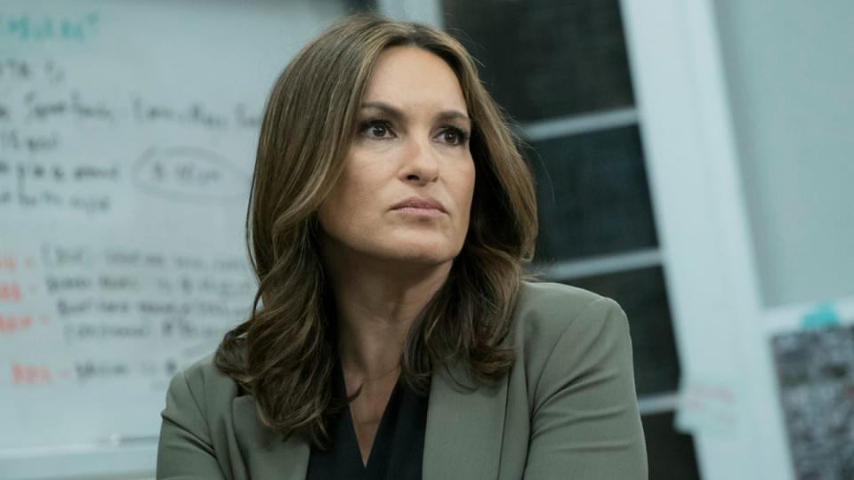 EXCLUSIVE 'Law & Order SVU' Finale First Look! You Don't Want to Mess