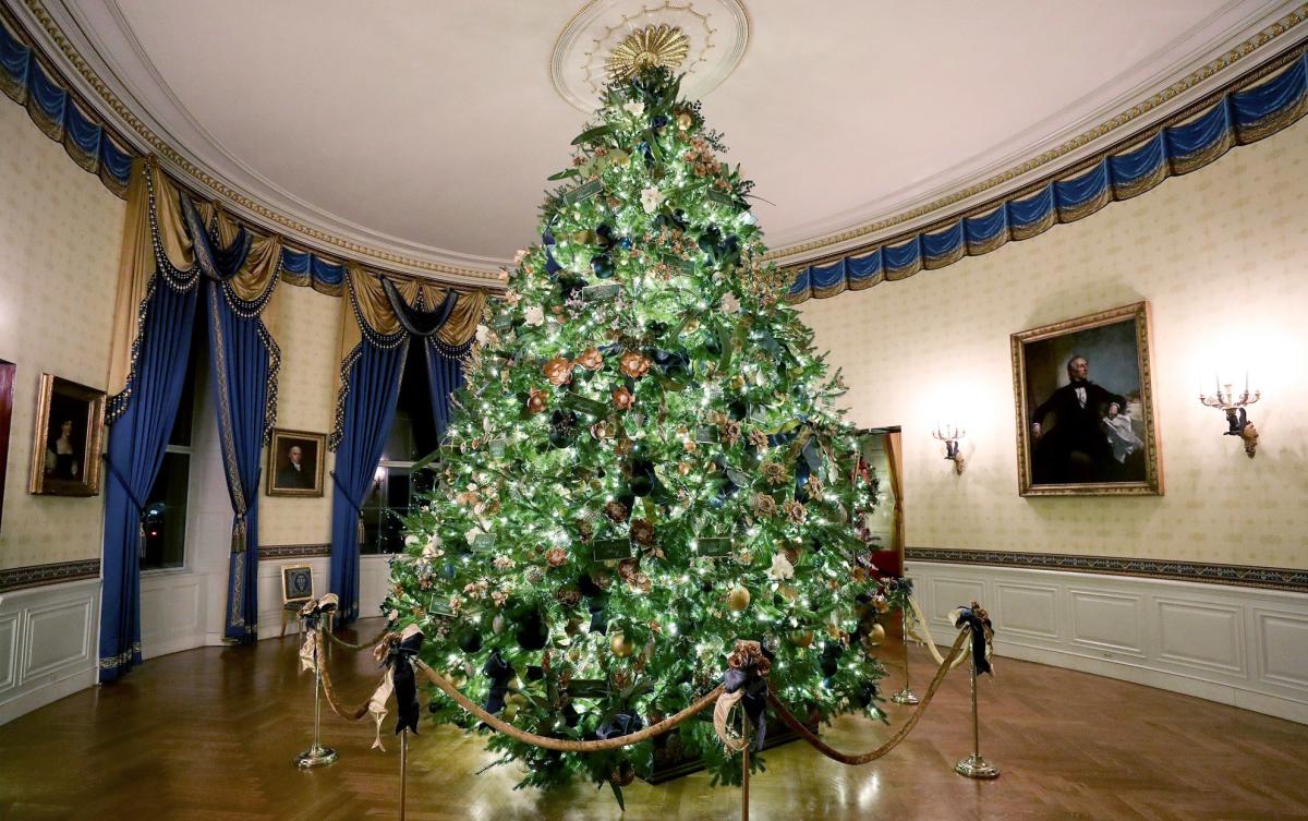 9 Nostalgic Photos of the Best Past (and Present) White House Decorations