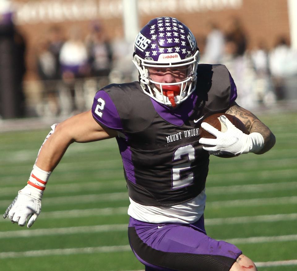 Mount Union running back Josh Petruccelli rushed for 118 yards on 19 carries in a 2017 NCAA Division III playoff game against Washington & Lee.