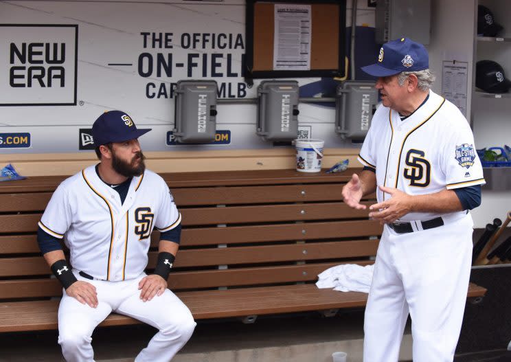 PITCH: L-R: Mark-Paul Gosselaar and Dan Lauria in the all-new “Scratched” episode of PITCH airing Thursday, Dec. 1 (8:59-10:00 PM ET/PT) on FOX.CR: Ray Mickshaw / FOX. © 2016 FOX Broadcasting Co.