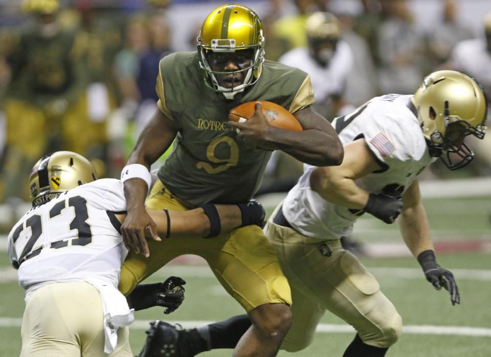Malik Zaire split time with DeShone Kizer in Notre Dame's season-opening loss to Texas. (Getty)