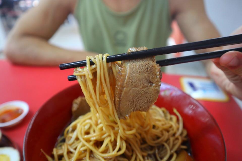 jin ji teochew braised duck - noodles closeup