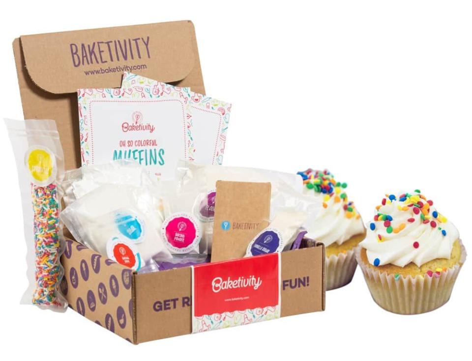 4) Baketivity Funfetti Muffins Baking Kit