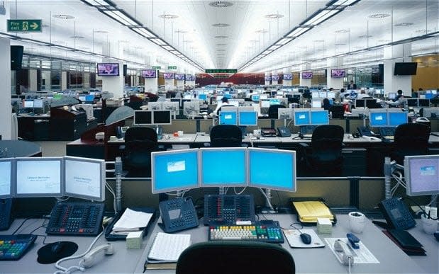 The vast majority of people do not work 9 to 5 anymore - Alamy