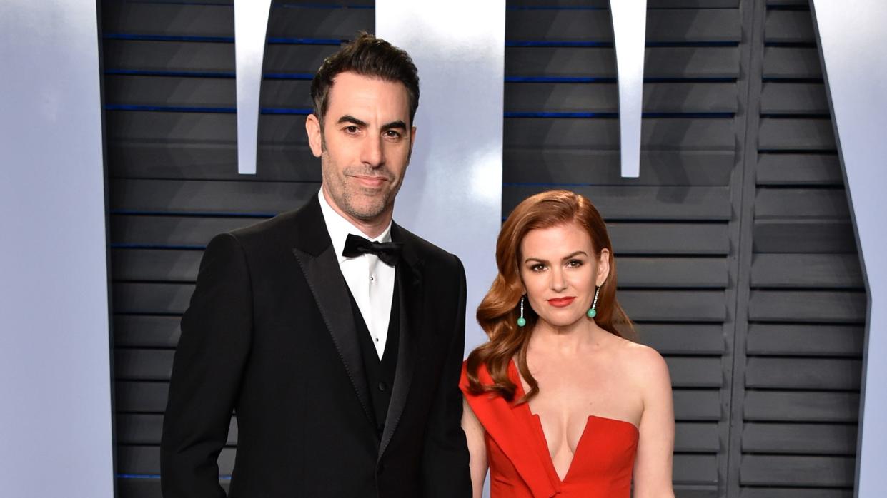 beverly hills, ca march 04 actor sacha baron cohen l and actress isla fisher attend the 2018 vanity fair oscar party hosted by radhika jones at wallis annenberg center for the performing arts on march 4, 2018 in beverly hills, california photo by john shearergetty images