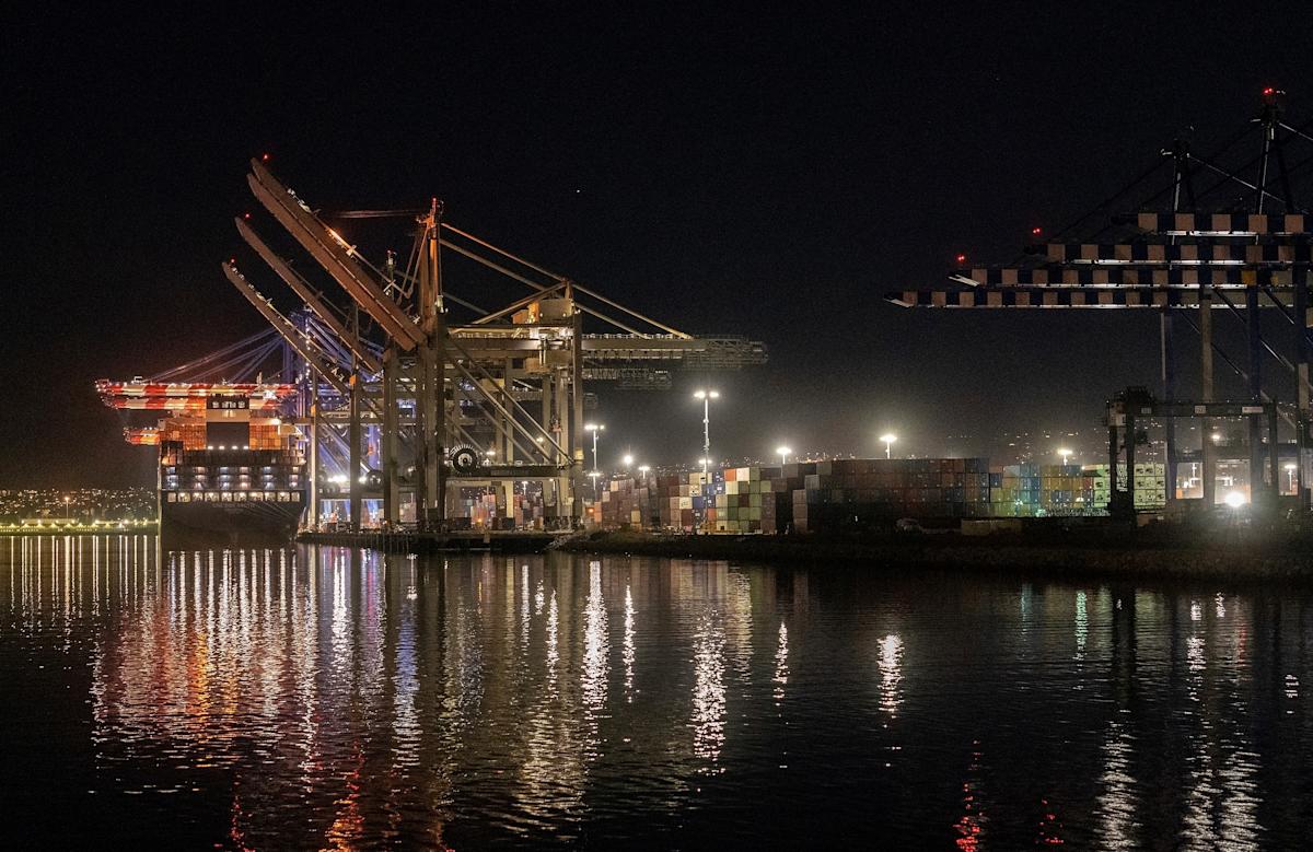 Shipping lobby group advises caution on climate targets