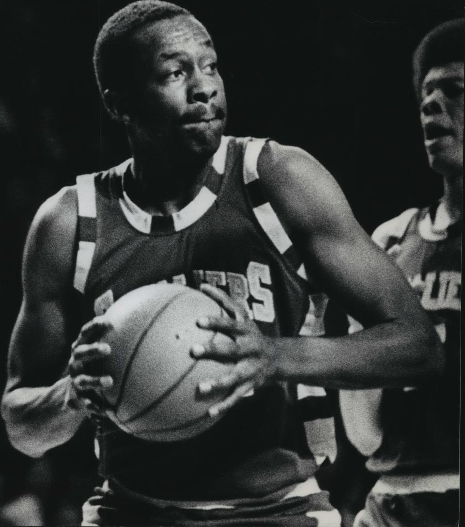 Jim Chones won an NBA title with the Los Angeles Lakers in 1980.
