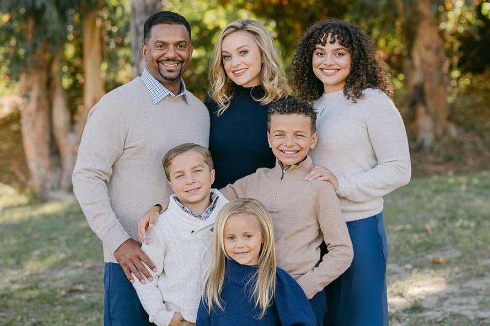 <p>Ashley Burns Photography</p> Alfonso Ribeiro and family