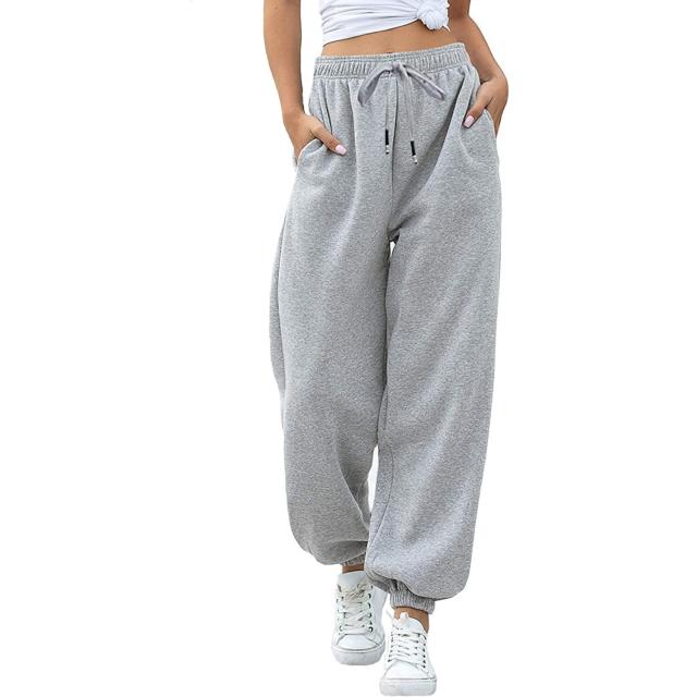 Shoppers Keep Adding These Top-Rated Sweatpants to Their