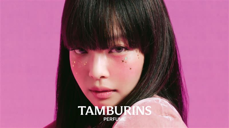 TAMBURINS攜手品牌代言人JENNIE演繹全新香水系列。（圖／品牌業者提供）