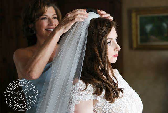 Amy Grant and her daughter Gloria Mills "Millie" Long at Millie's wedding.