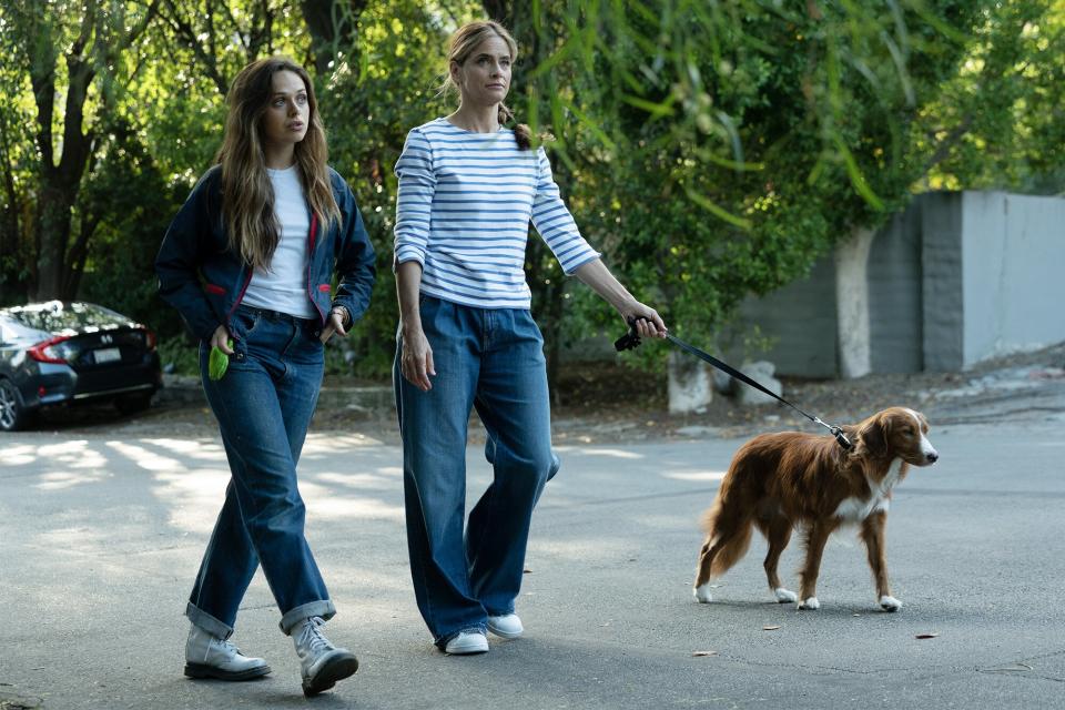 Alyssa Jirrels as Ellen Gallagher and Amanda Peet as Beth Gallagher in Fatal Attraction episode 2, season 1 streaming on Paramount+, 2023. Photo Credit: Michael Moriatis/Paramount+