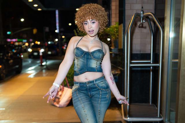 Ice Spice Makes Her “SNL” Debut as Musical Guest with Rema Collab, Surprise  Intro from Taylor Swift