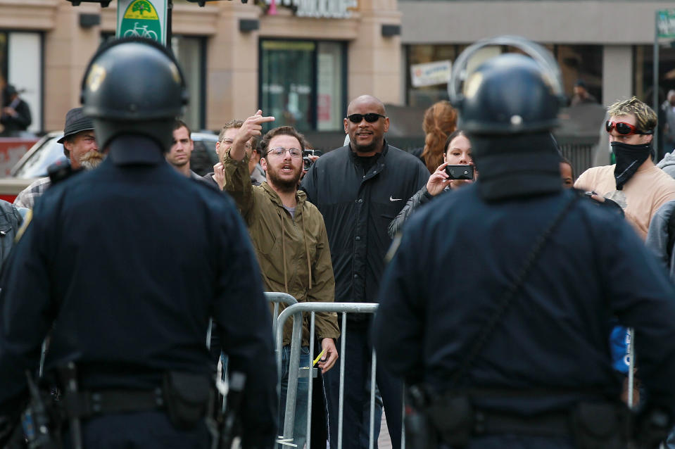 Police Shut Down Occupy Oakland Encampment