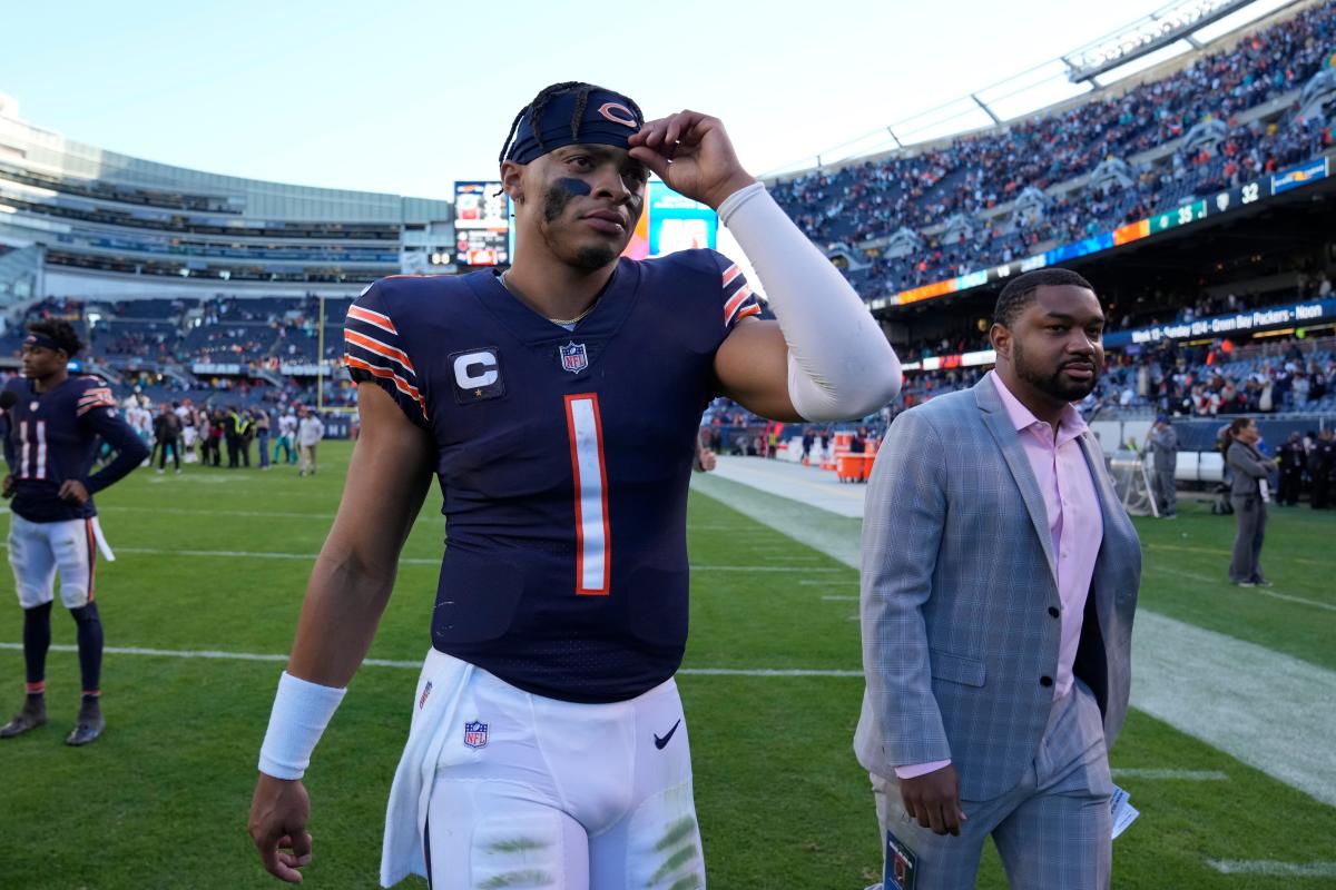 Chicago Bears Justin Fields makes history, records most QB rushing