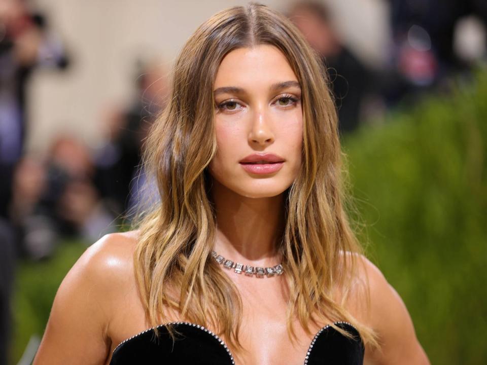 Glazed skin, el truco de Hailey Bieber para mantener la piel siempre jugosa  e iluminada