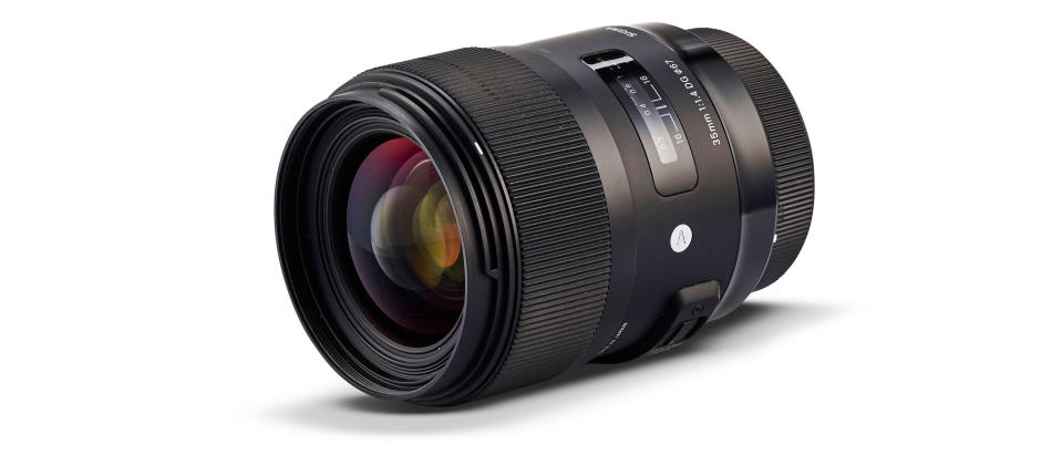 Best L-mount lenses: Sigma 35mm f/1.4 DG HSM