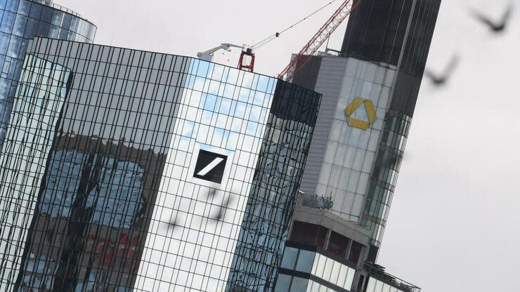 Die Fusion von Deutscher Bank und Commerzbank würde teuer. Die Aufseher wollen sichergehen, dass die beiden Geldhäuser den Deal nicht schönrechnen.