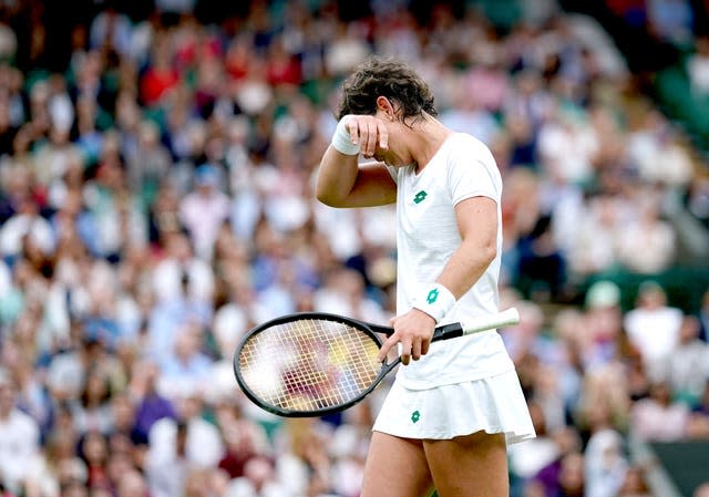 Carla Suarez Navarro reacts to her defeat