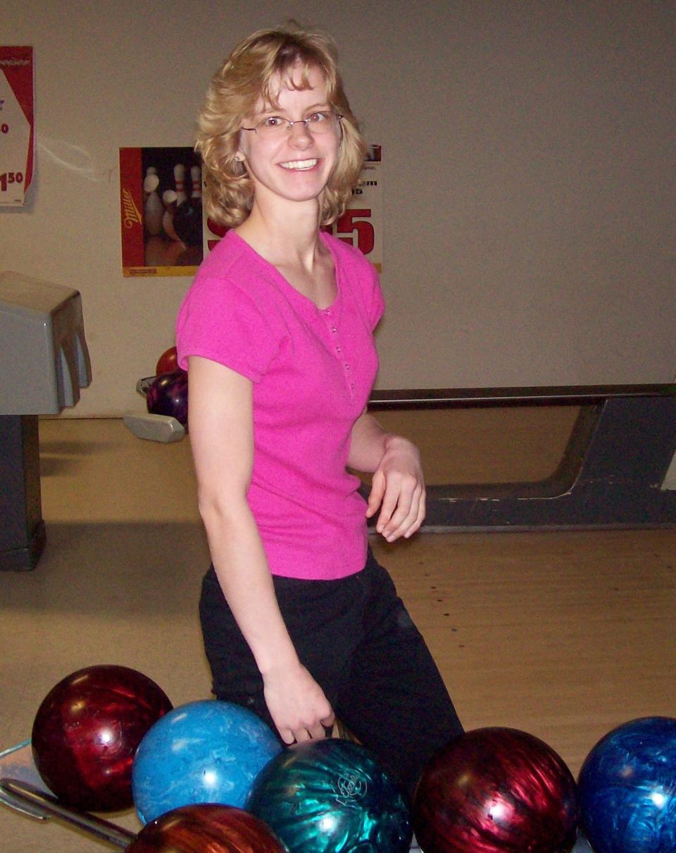 Bowling is better with a buddy! The Stone Belt Friendship Program is seeking a community member interested in bowling with a new friend from their program. Whether you are an experienced bowler or willing to learn, you have a friend waiting to go with you to the lanes.