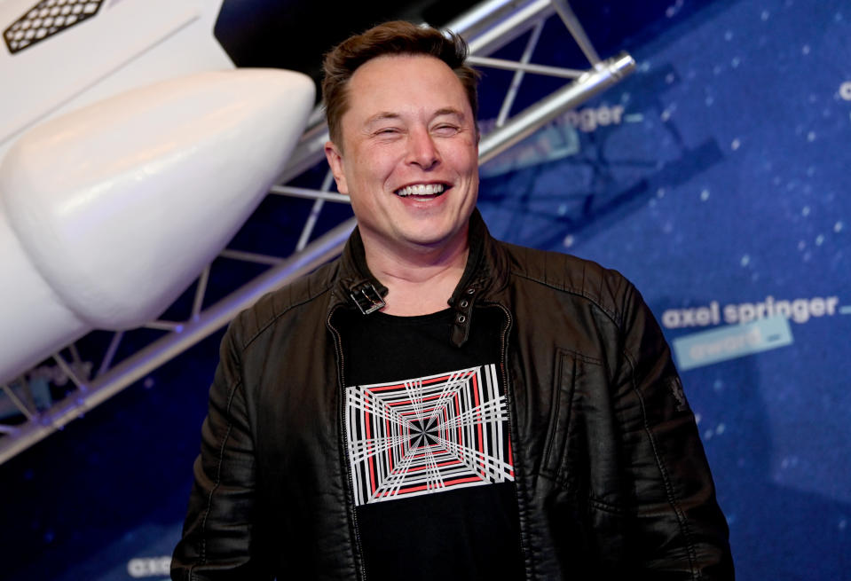 BERLIN, GERMANY DECEMBER 01:  SpaceX owner and Tesla CEO Elon Musk poses on the red carpet of the Axel Springer Award 2020 on December 01, 2020 in Berlin, Germany.  (Photo by Britta Pedersen-Pool/Getty Images)