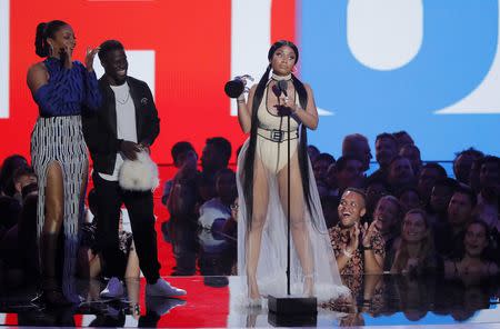 2018 MTV Video Music Awards - Show - Radio City Music Hall, New York, U.S., August 20, 2018 - Nicki Minaj accepts the Best Hip Hop award. REUTERS/Lucas Jackson