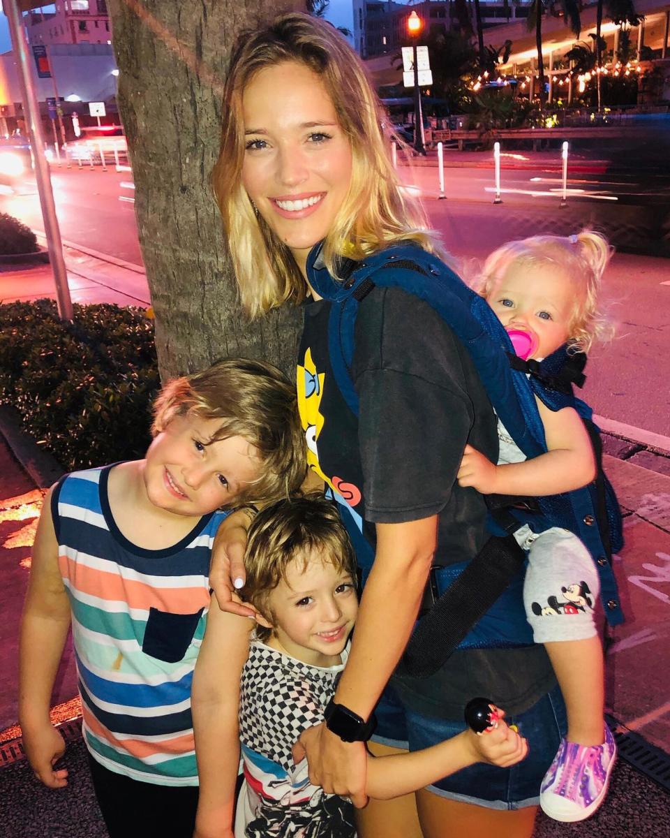 Luisana and her kids