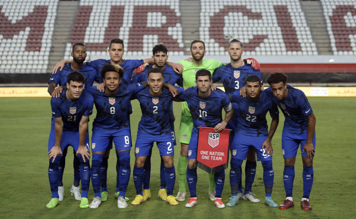 (From L, up) US players US midfielder Kellyn Acosta, US defender Aaron Long, US forward Ricardo Pepi, US goalkeeper Matt Turner, US defender Walker Zimmerman, US midfielder Gio Reyna, US midfielder Weston McKennie, US defender Sergino Dest, US midfielder Christian Pulisic, US defender DeAndre Yedlin and US midfielder Tyler Adams pose prior to the start of the friendly football match between Saudi Arabia and United States at the Nueva Condomina stadium in Murcia on September 27, 2022. (Photo by JOSE JORDAN / AFP)