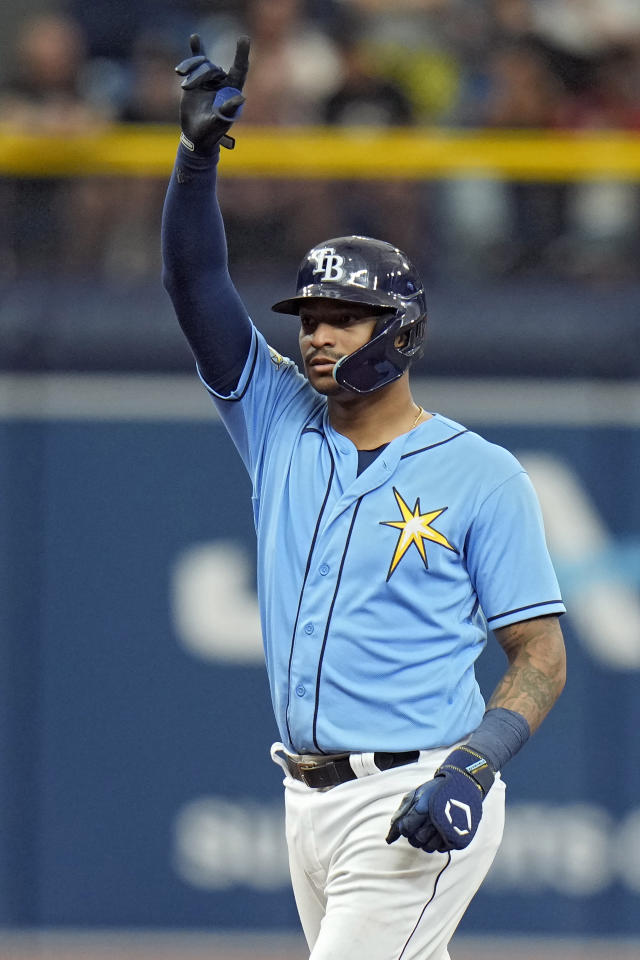 St. Petersburg, FL. USA; Tampa Bay Rays relief pitcher Jalen Beeks (68)  delivers a pitch during a major league baseball game against the Oakland  Athl Stock Photo - Alamy