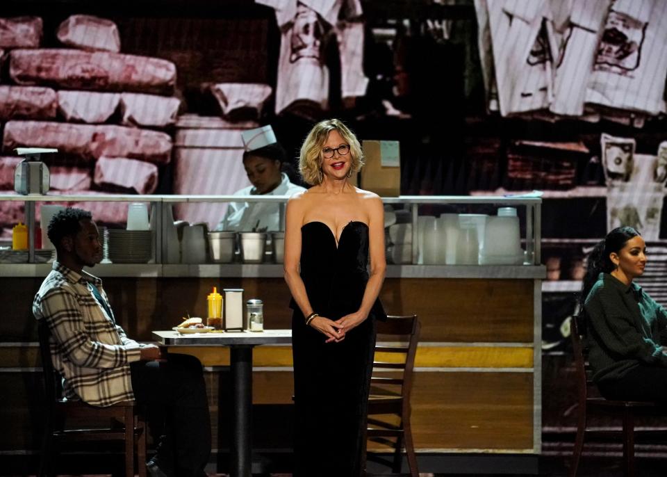 Meg Ryan at a makeshift diner paying tribute to Billy Crystal. Perfection.