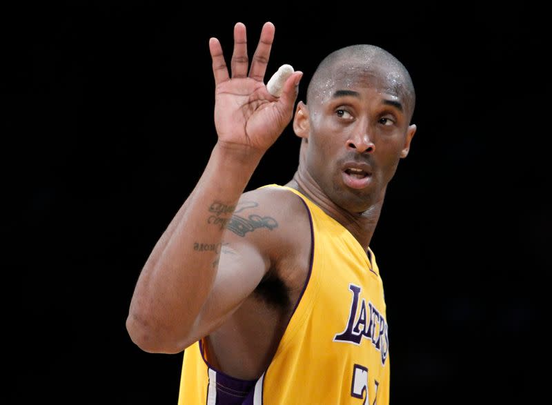 Foto de archivo de Kobe Bryant en un partido de los Lakers ante Oklahoma Thunder