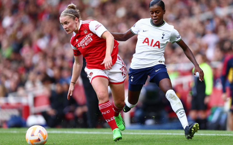 Kim Little of Arsenal battles for possession with Jessica Naz of Tottenham Hotspur during the FA Women's Super League match between Arsenal and Tottenham Hotspur - Getty Images Europe 