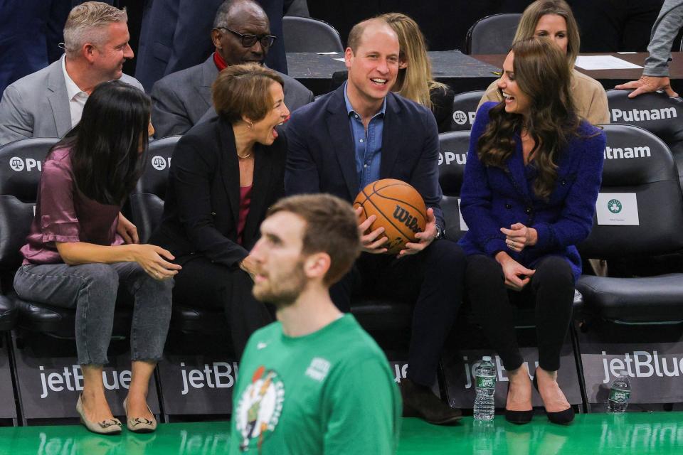 Mayor of Boston Michelle Wu, Governor-elect Maura Healey, Prince William and Catherine, Princess of Wales, at the Celtics game. (BRIAN SNYDER / POOL/AFP via Getty Images)