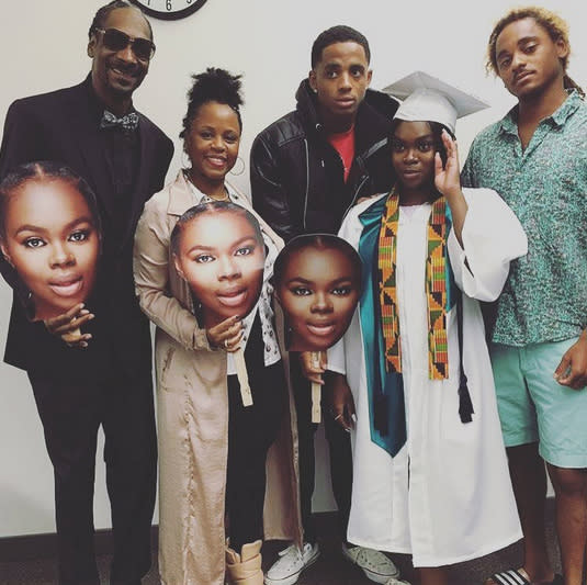 Snoop Dogg, Shante Broadus, Cordell Broadus, Cori Broadus, and Corde Broadus