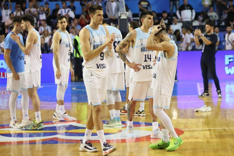 Todo es decepción en la Argentina. Los dirigidos por Prigioni se quedaron afuera de la Copa del Mundo