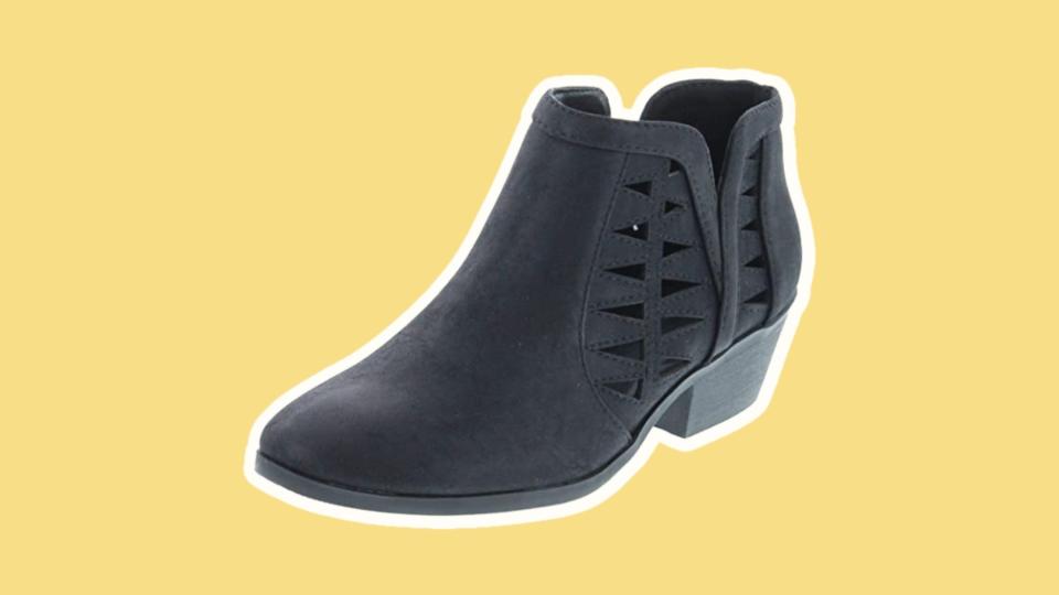 Stylish Amazon shoes: Soda ankle boots