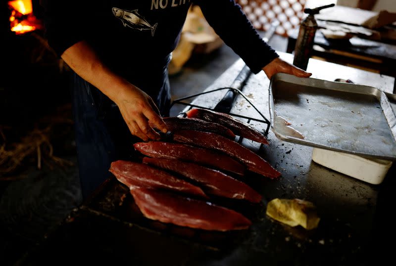 The Wider Image: Fatty 'katsuo' fish may foreshadow climate change, threat to Japan's sushi