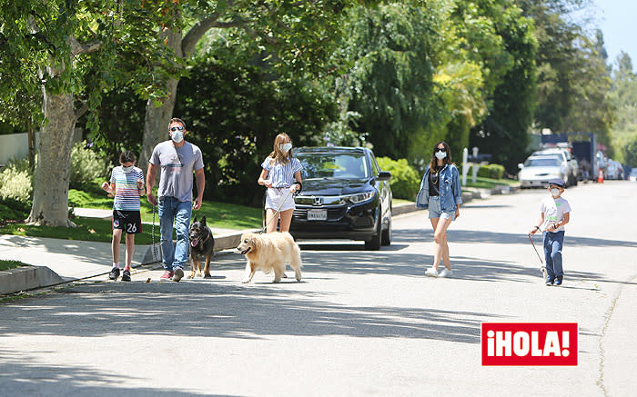 Ana de Armas y Ben Affleck con los hijos del actor