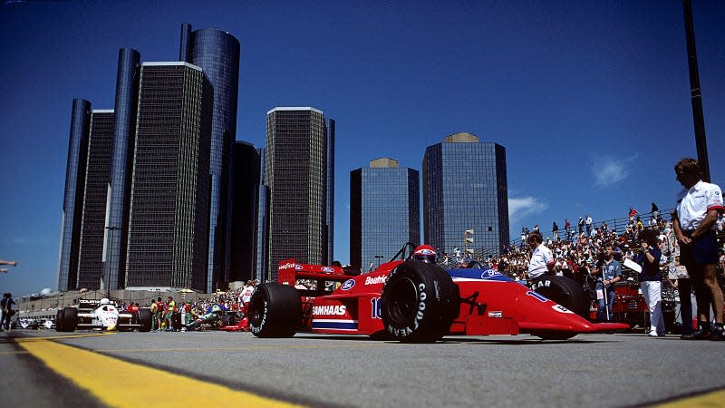 A photo of F1 cars lining up at the Detroit Street Circuit. 