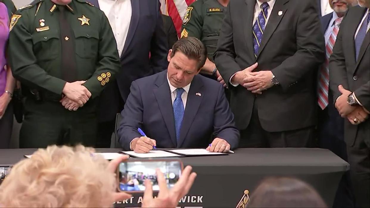 <div>DeSantis signs two bills into law protecting first responders and law enforcement.</div>