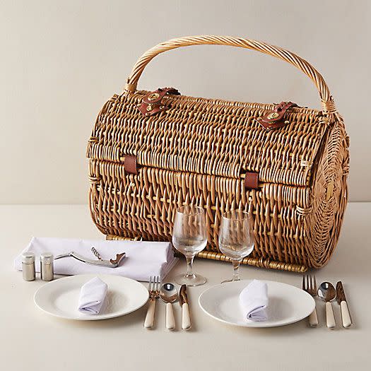 Wicker Outdoor Dining Basket